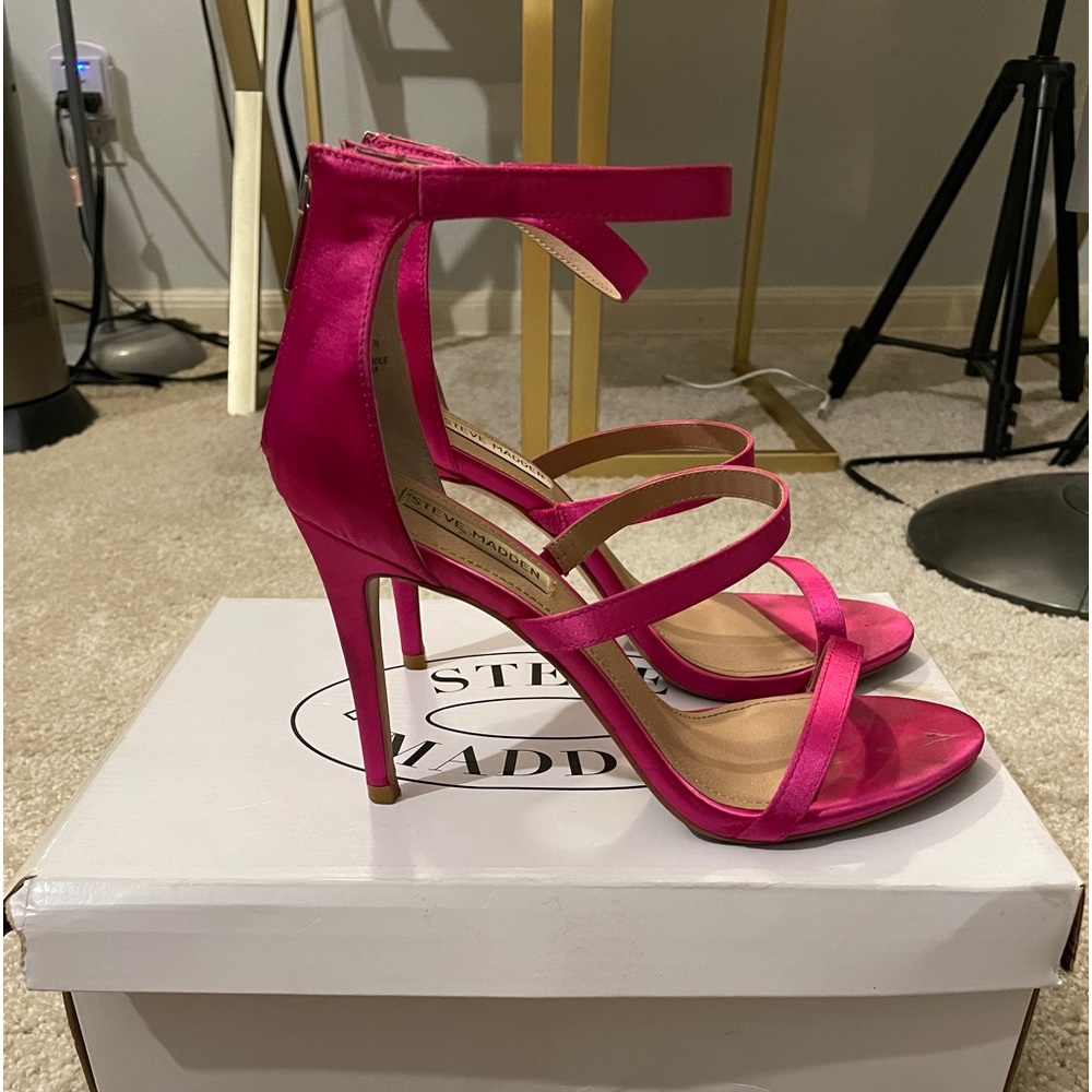 8. Steve Madden Feelya Fuchsia Satin